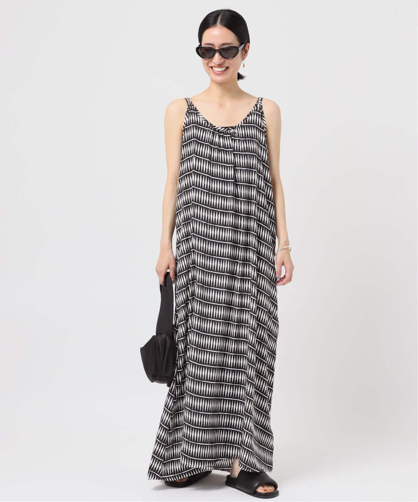 マンナイン mannine 鶏プリント 長袖ひざ丈ワンピース M 【公式通販】