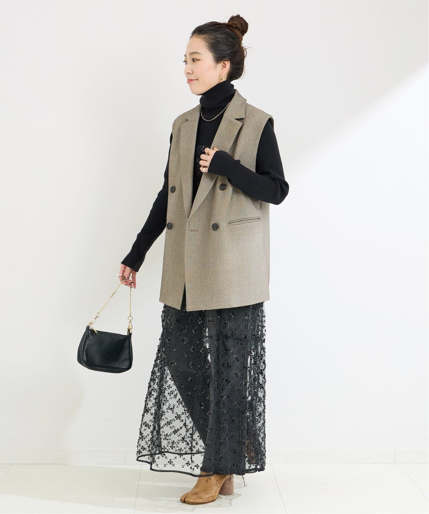 BCBG MAXAZRIA プリーツ ティアード チュール ブラック　ワンピース BCBG MAXAZRIA プリーツ ティアード チュール ブラック