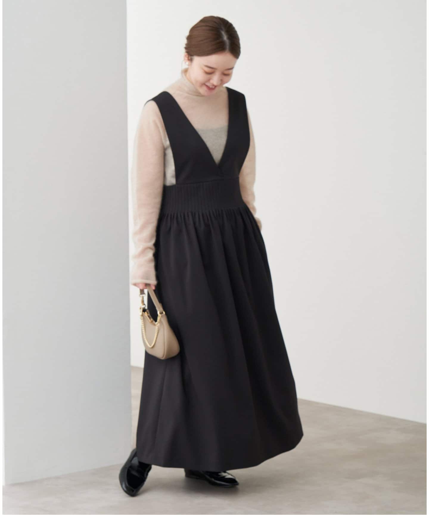 【新品タグ付き】IENA　イエナ　ウールサテンジャンパースカート　ブラック★ タックフレアージャンパースカート（ワンピース）｜IENA（イエナ）の