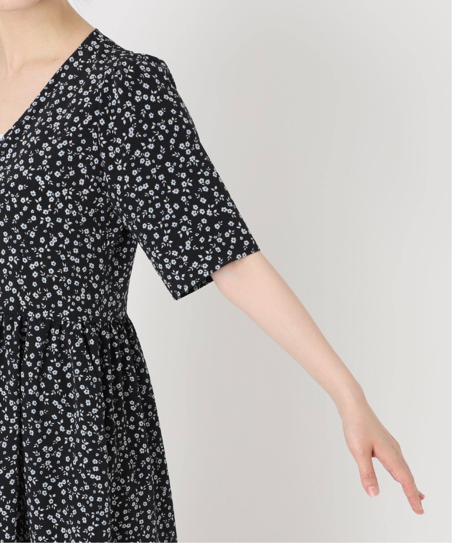 フラワープリントフロントボタンワンピース（ワンピース）｜SLOBE IENA  