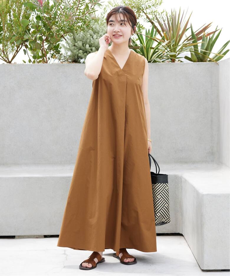 WEB・一部店舗限定》petite Vネック フレアワンピース（ワンピース 