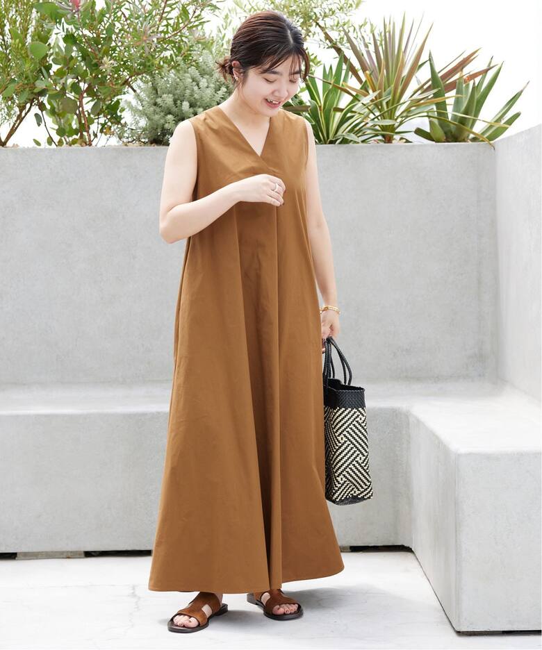 WEB・一部店舗限定》petite Vネック フレアワンピース（ワンピース 
