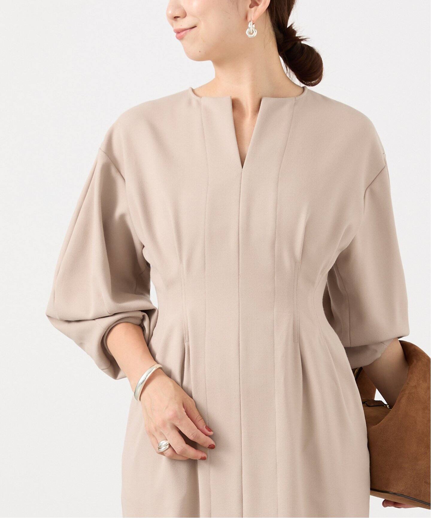 新品 メイメイジェイ シルクワンピース 40 EOP1501 ものたりない M  