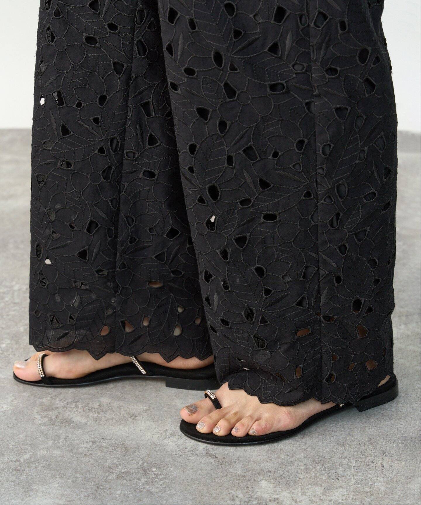 コットン刺繍オールインワン（つなぎ／オールインワン）｜VERMEIL par  