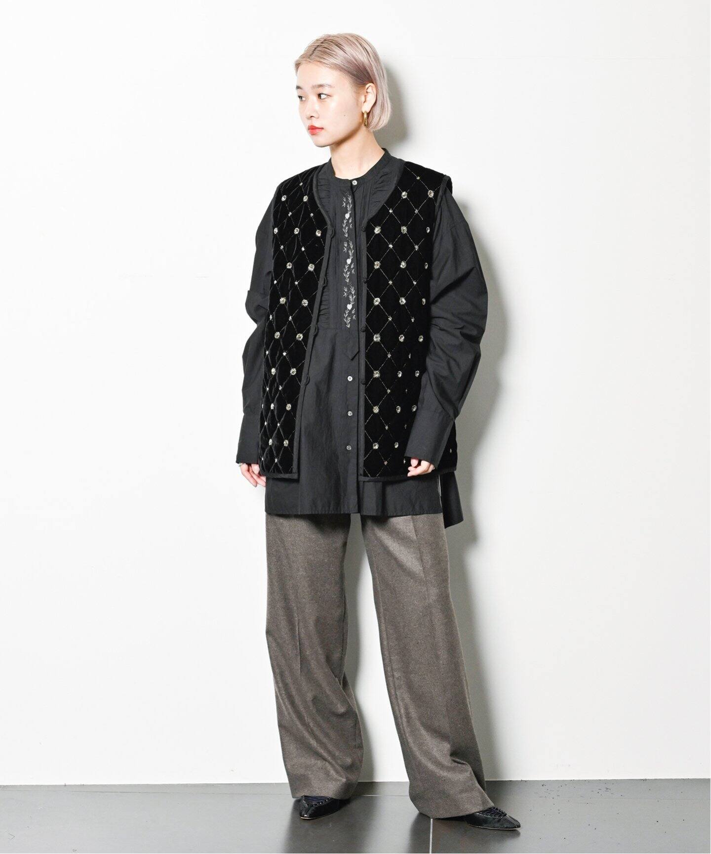 SARA MALLIKA 別注 EMBROIDERY TUXEDO SHIRTS：シャツ（シャツ  