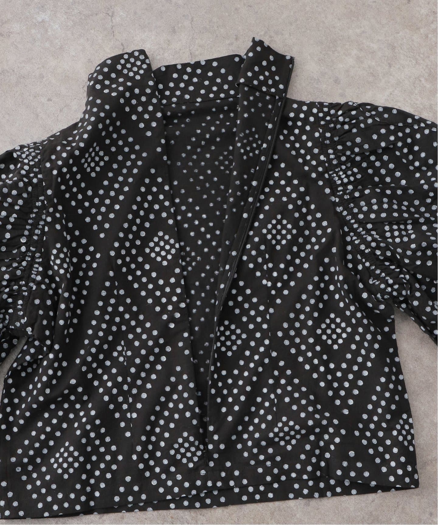 SEEALL / シーオール】GATHER SLEEVE TOP：ブラウス（シャツ