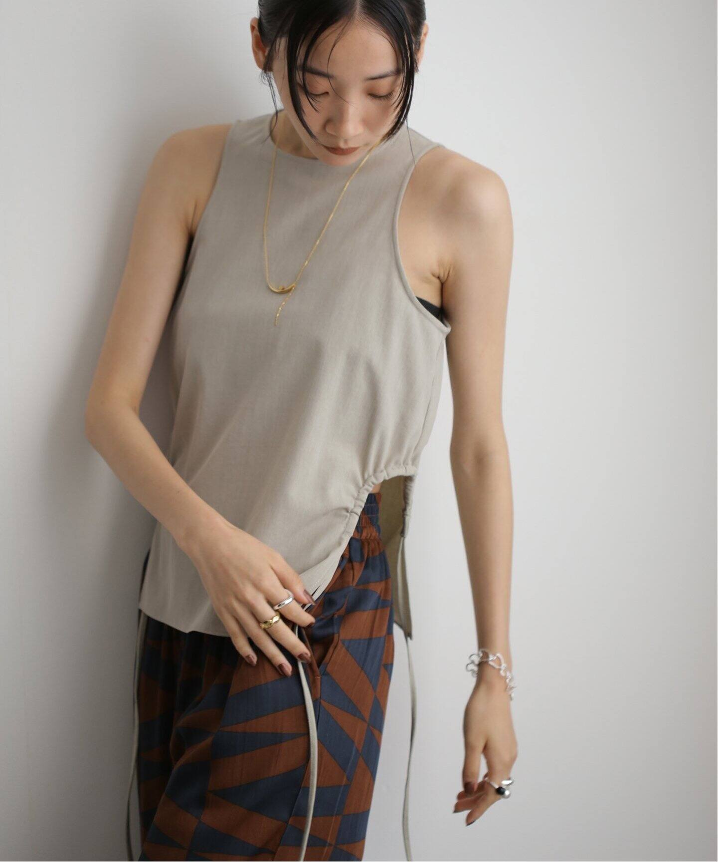 【新品未使用】 Side Gather Tops 【TODAYFUL】 TODAYFUL（トゥデイフル）の「【TODAYFUL/トゥデイフル】サイド