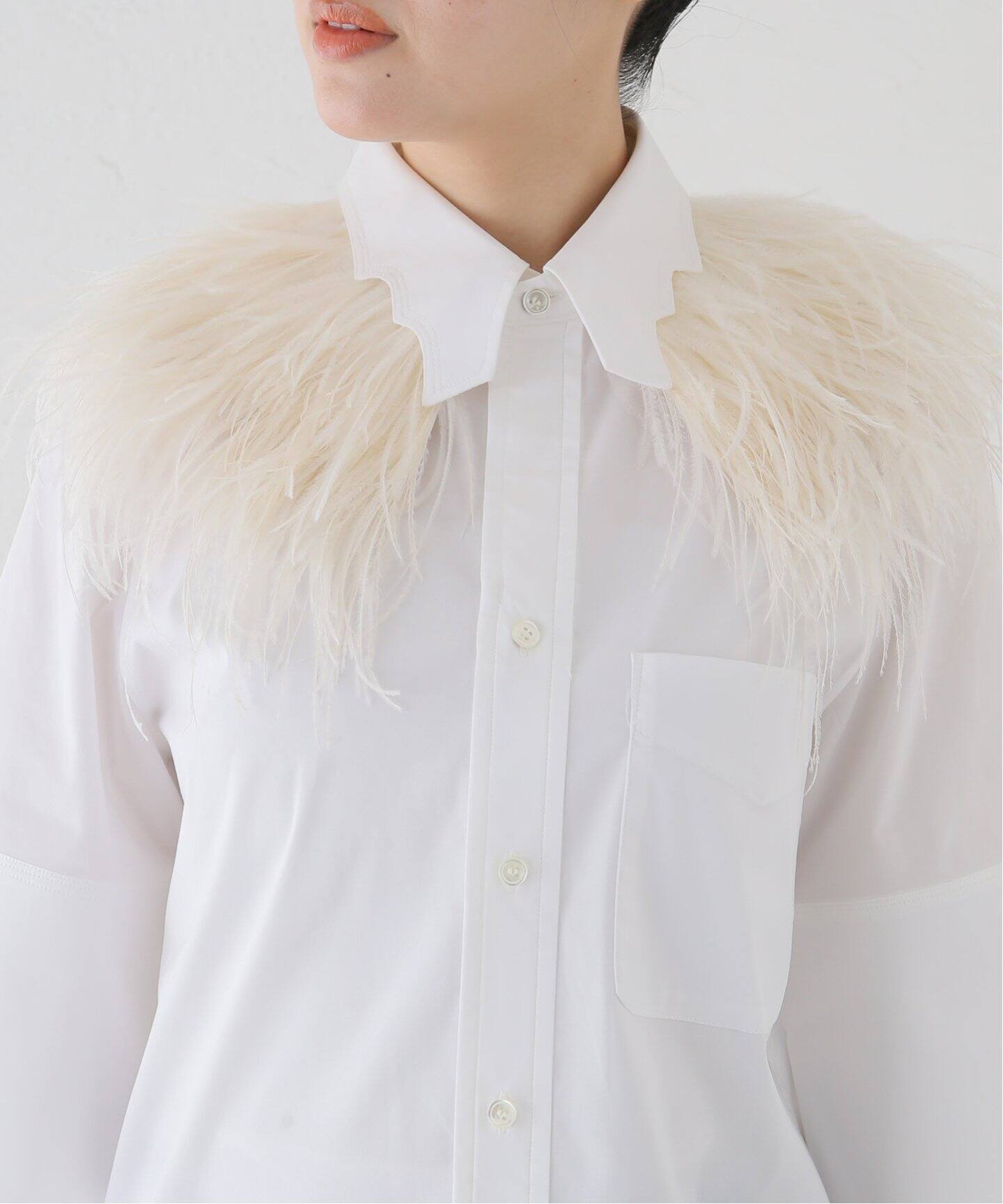TOGA PULLA/トーガプルラ】Cotton S/S shirt with feather：シャツ 