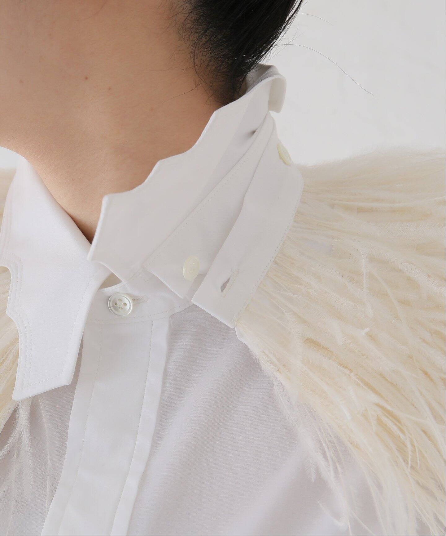 TOGA PULLA/トーガプルラ】Cotton S/S shirt with feather：シャツ 