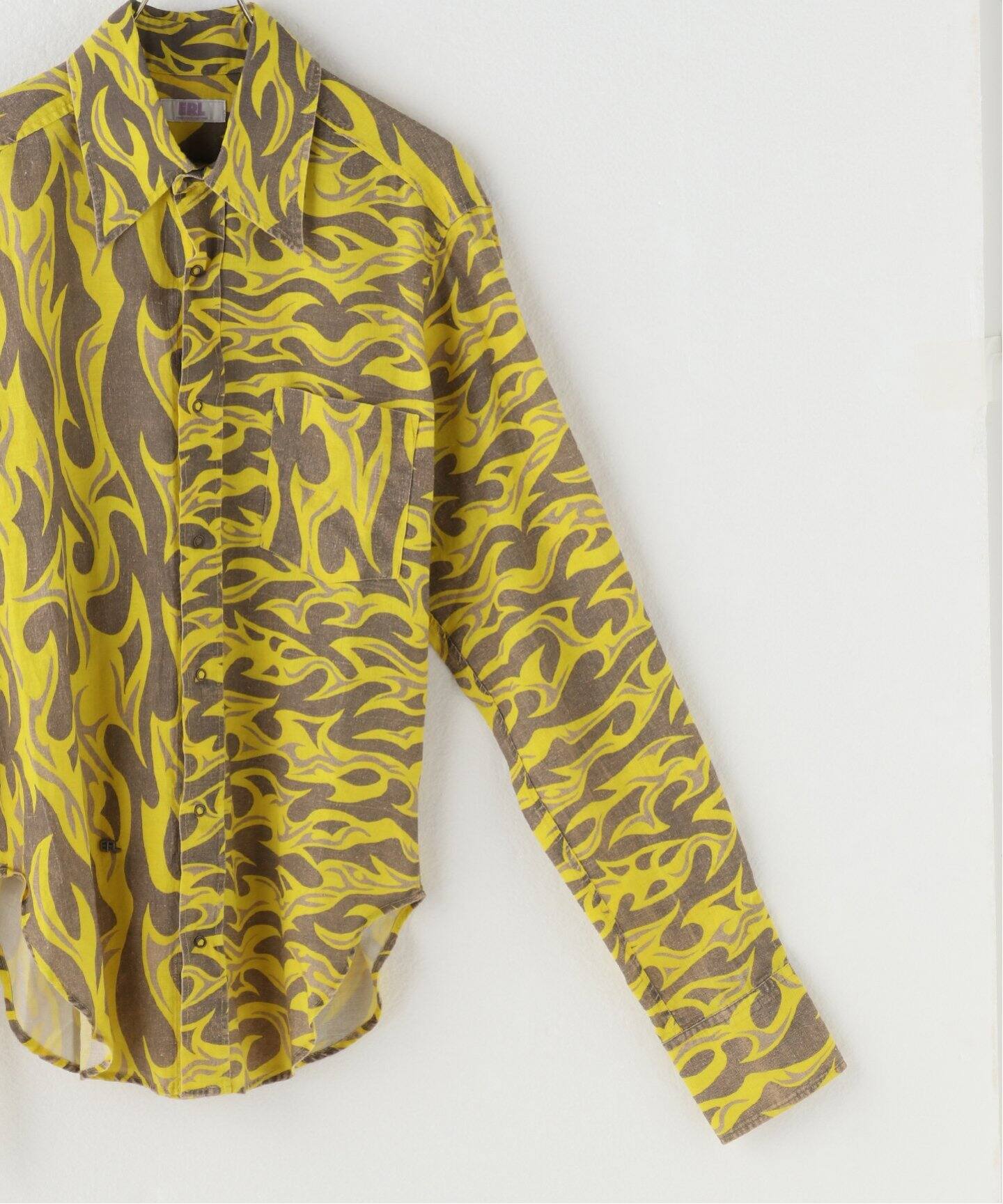 Tシャツ・カットソー ERL UNISEX PRINTED BUTTON UP SHIRT WOVEN ERL Unisex Printed Button Up Shirt Woven - ShopStyle