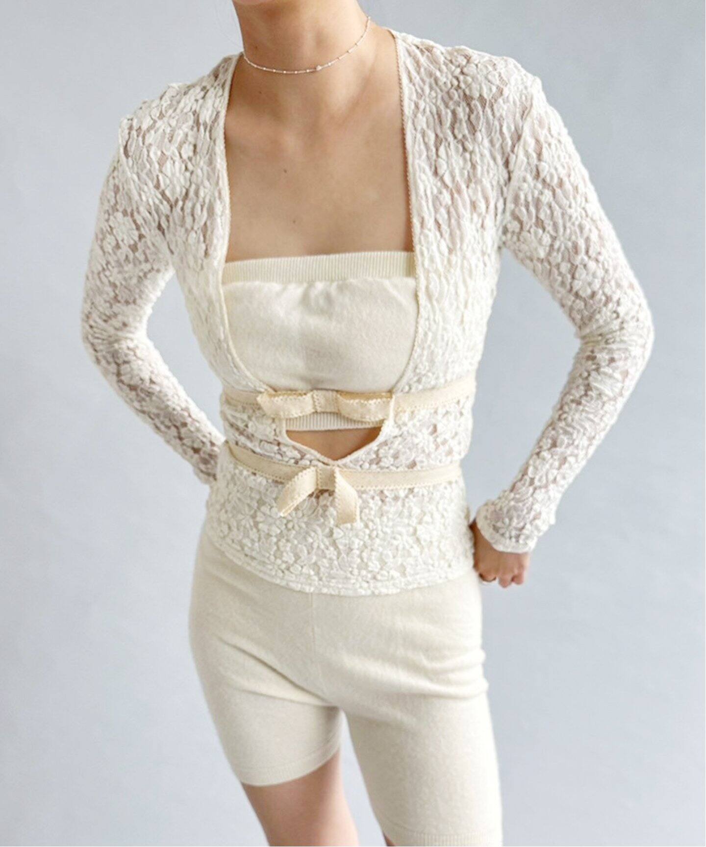 YUHAN WANG/ユハン ワン】ribbon tied lace top（シャツ 