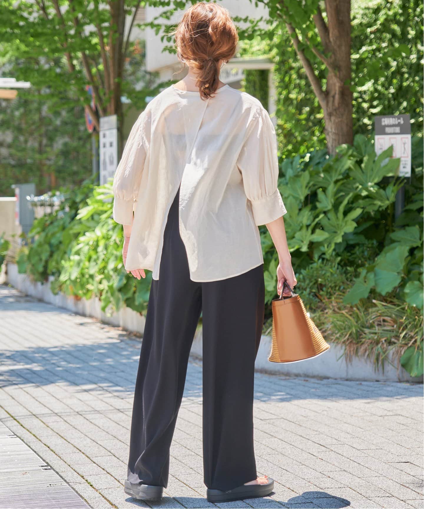 Spick &amp; Span シアーバックスリットブラウス スピックアンドスパン ト シアーバックスリットブラウス（シャツ／ブラウス）｜Spick & Span