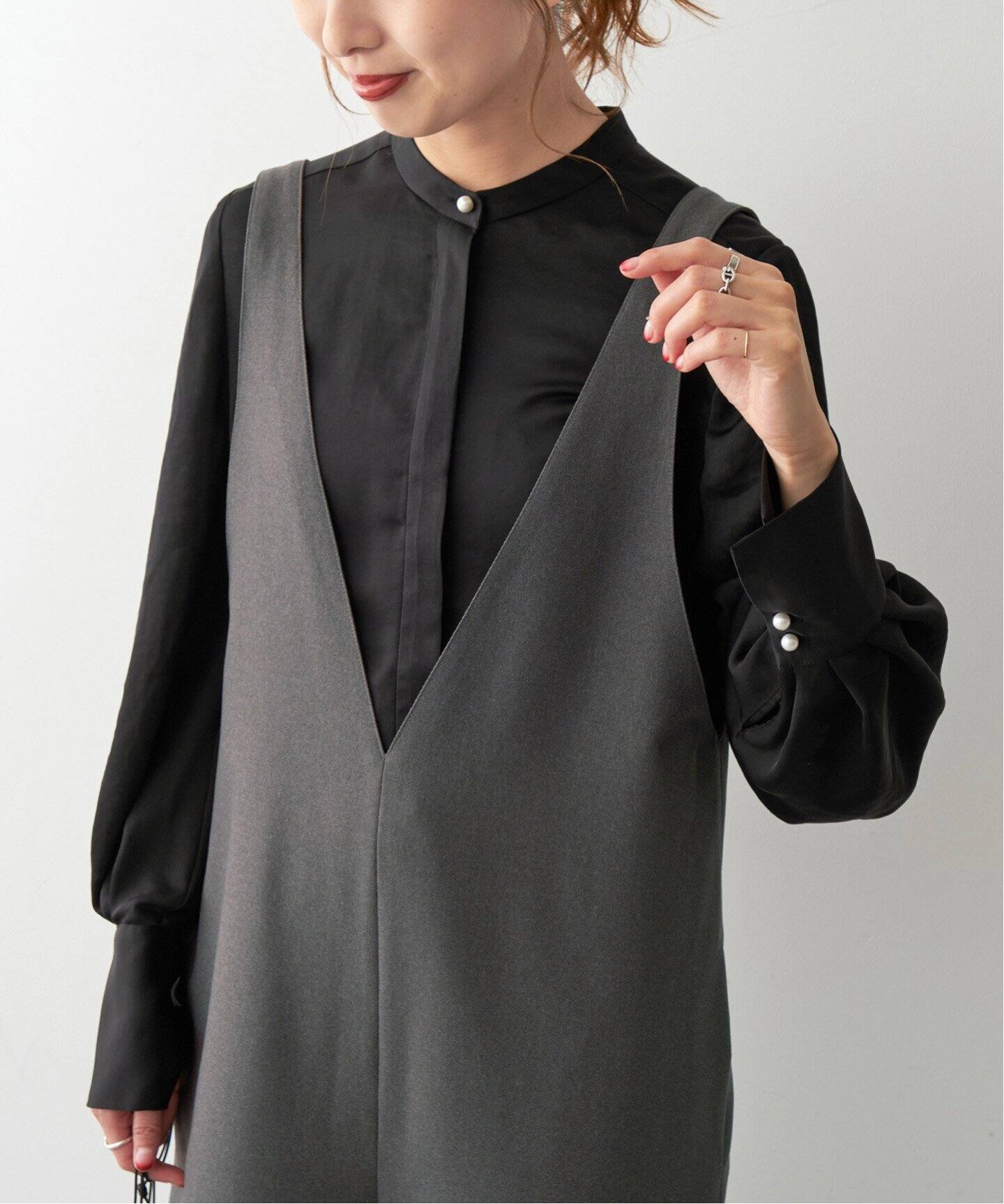 サテンタックスリーブパールボタンブラウス（シャツ／ブラウス  