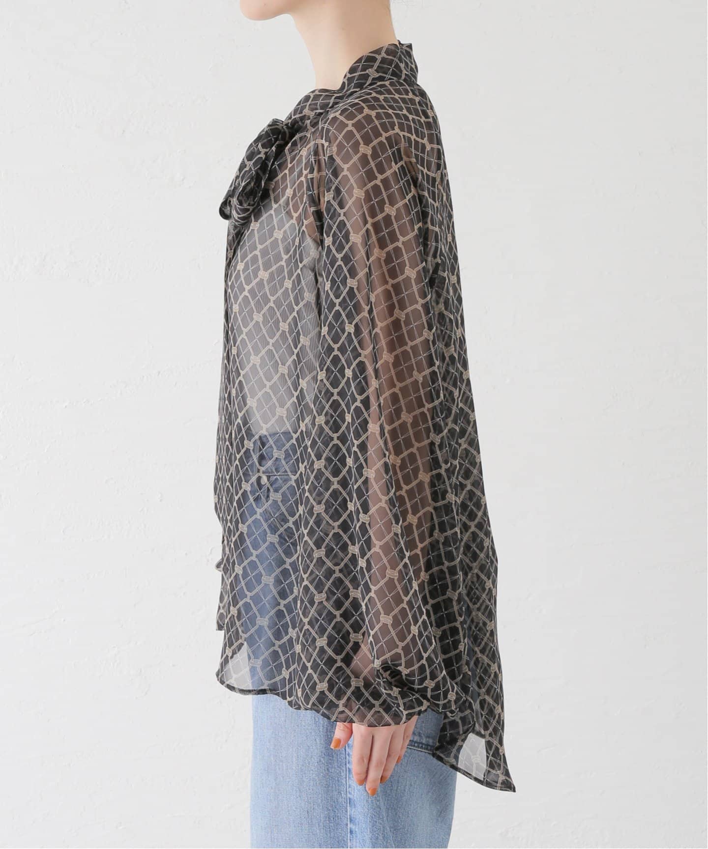 チェーンプリントエアリーボウタイブラウス（シャツ／ブラウス