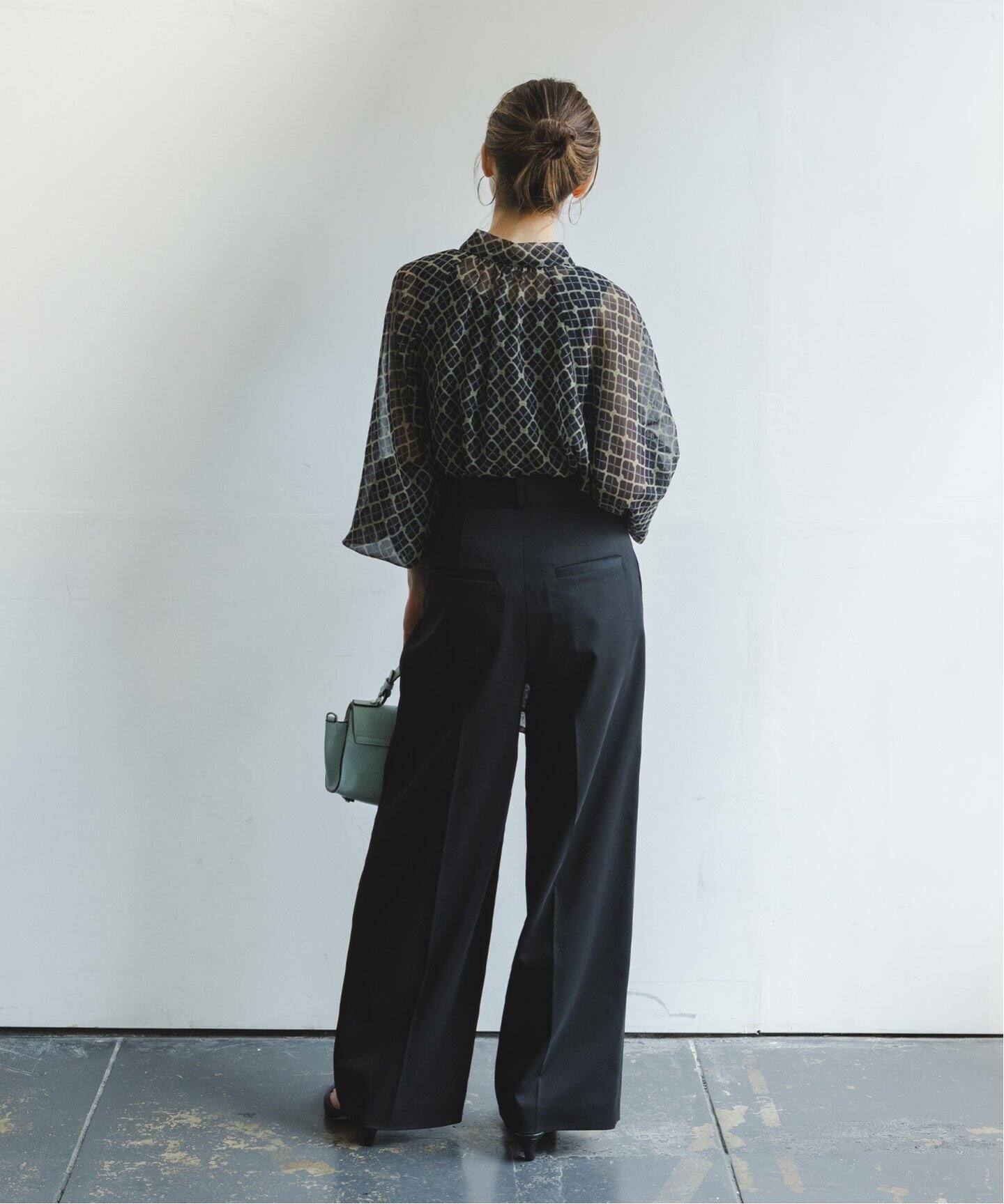 チェーンプリントエアリーボウタイブラウス（シャツ／ブラウス