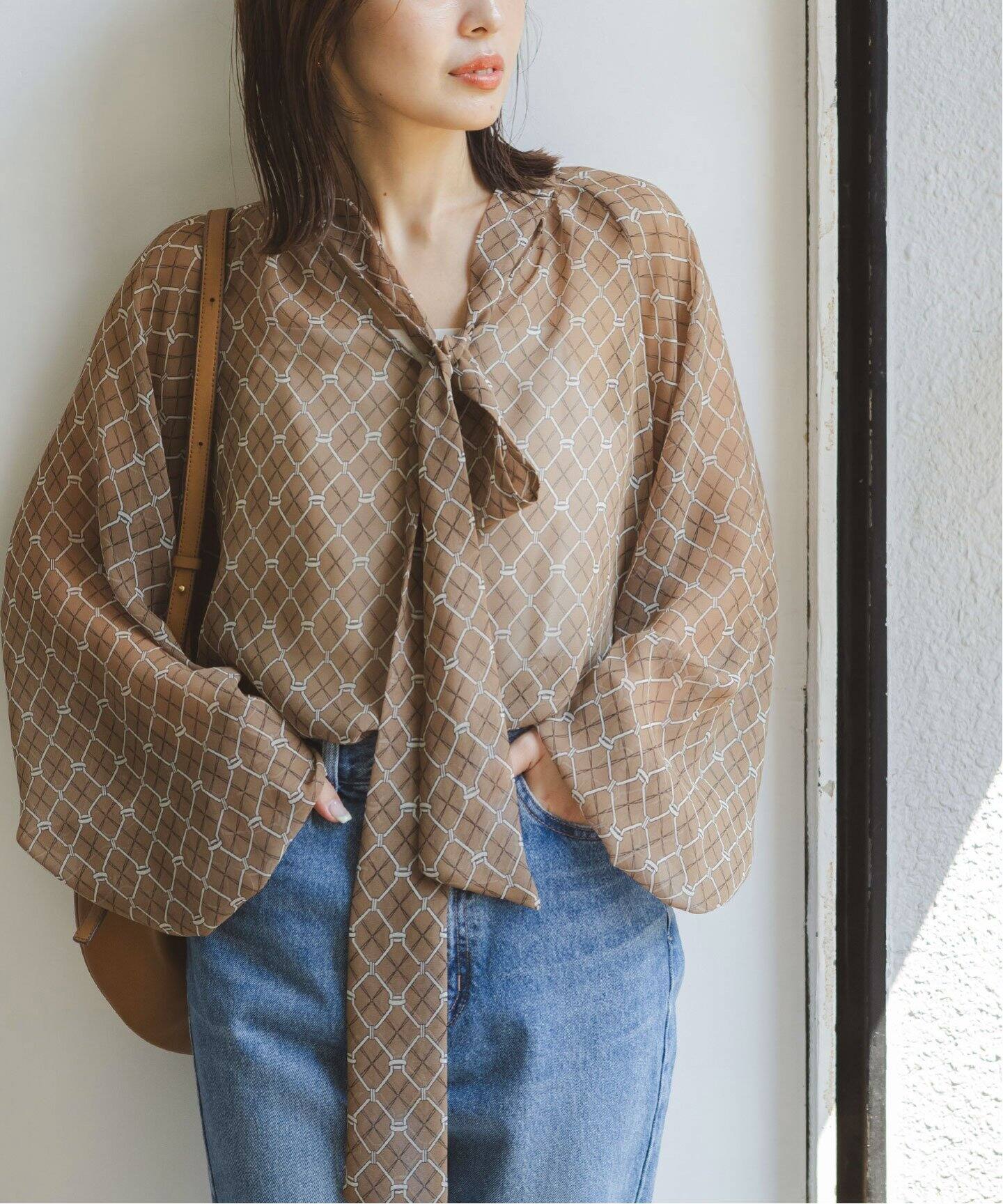 チェーンプリントエアリーボウタイブラウス（シャツ／ブラウス 