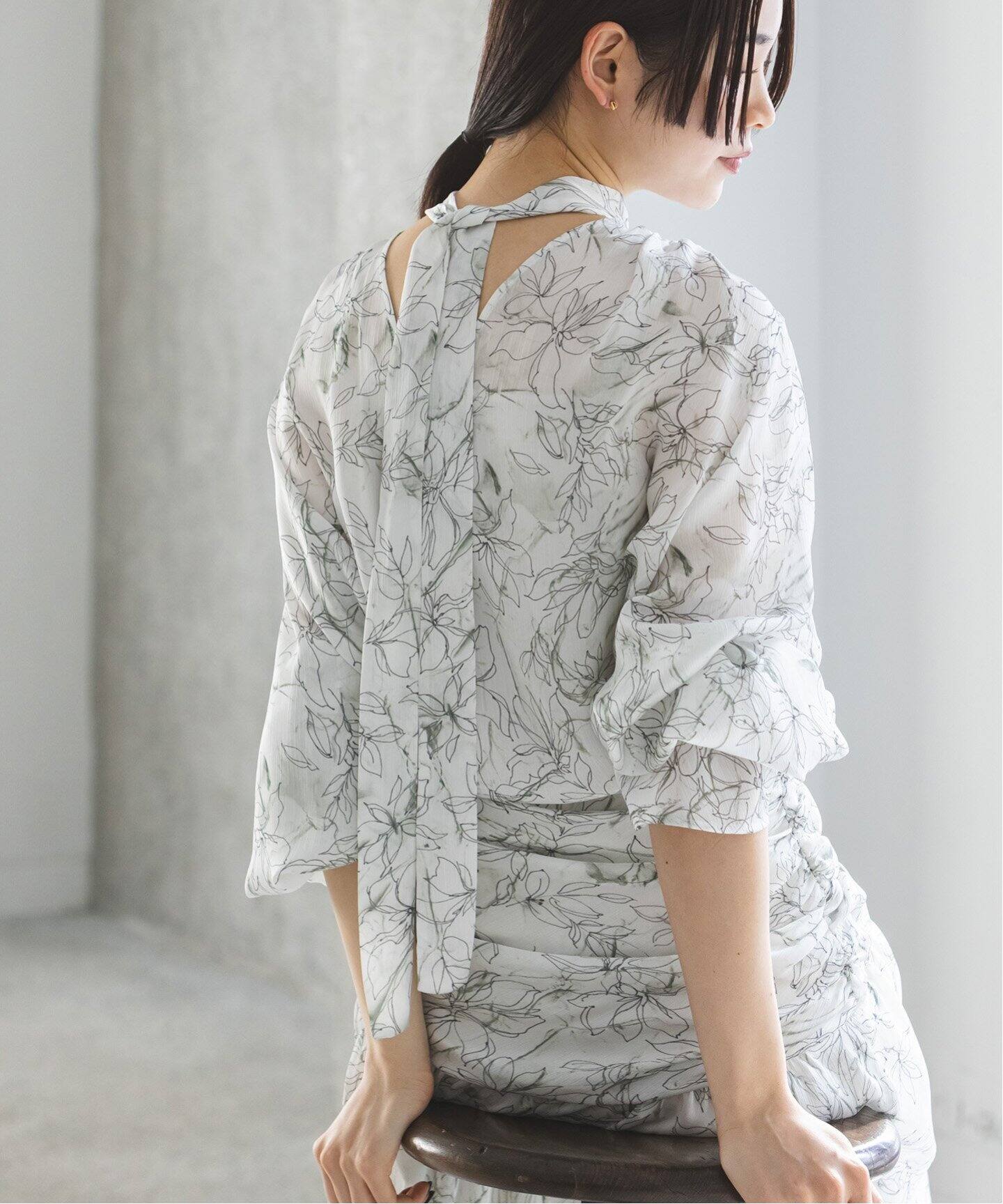 マーブルフラワーギャザーボウタイブラウス（シャツ／ブラウス  