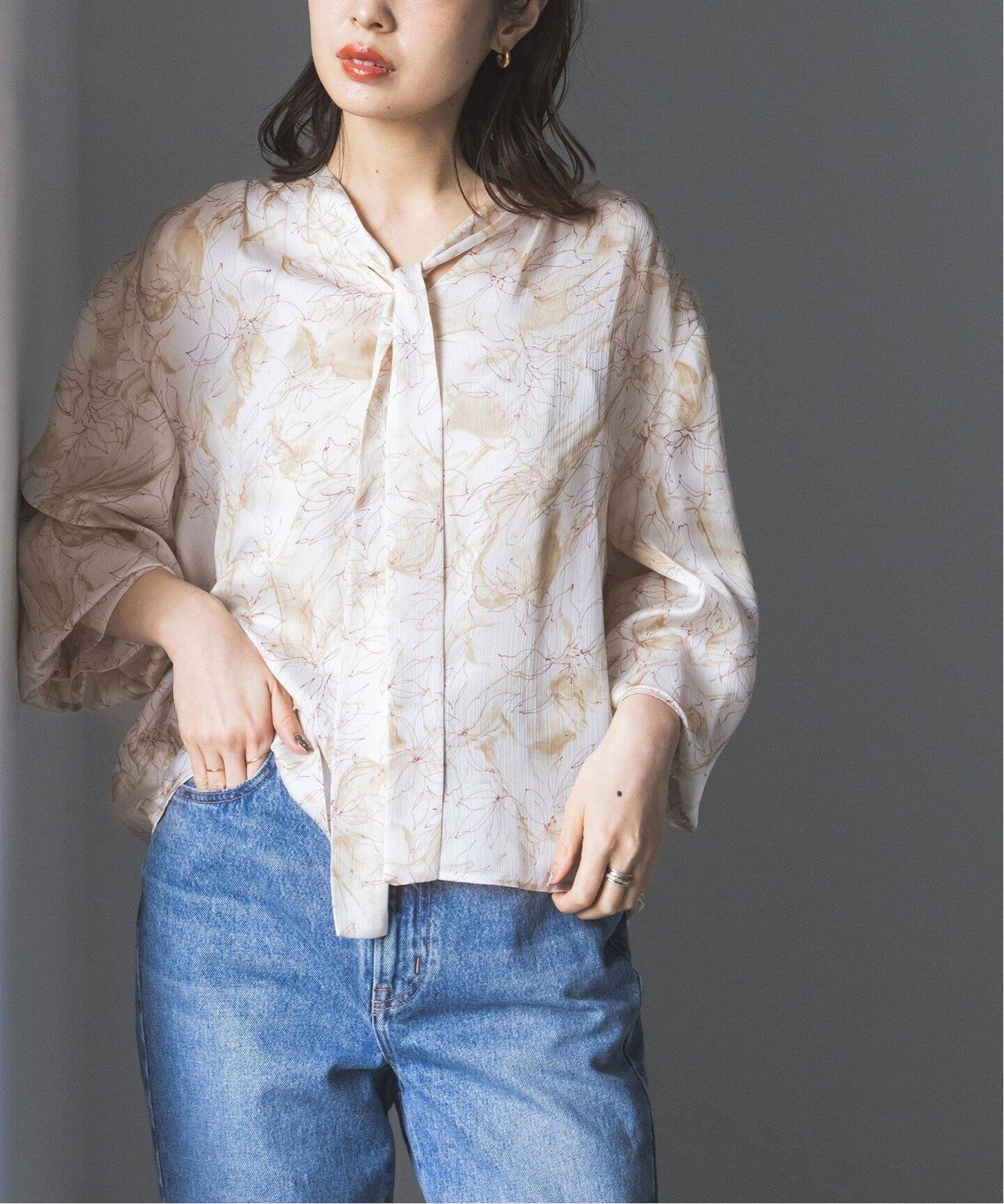 マーブルフラワーギャザーボウタイブラウス（シャツ／ブラウス  