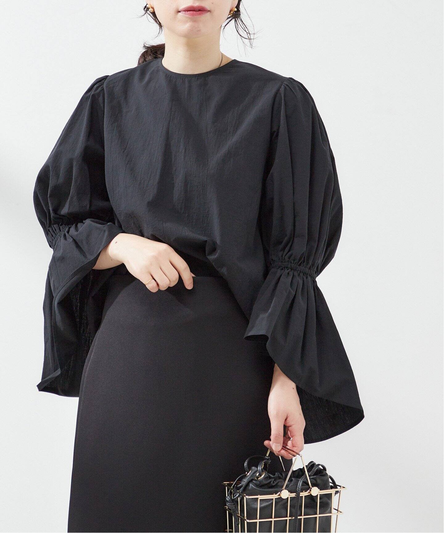 別注》【Uhr/ウーア】BACK RIBBON BLOUSE：ブラウス（シャツ／ブラウス 