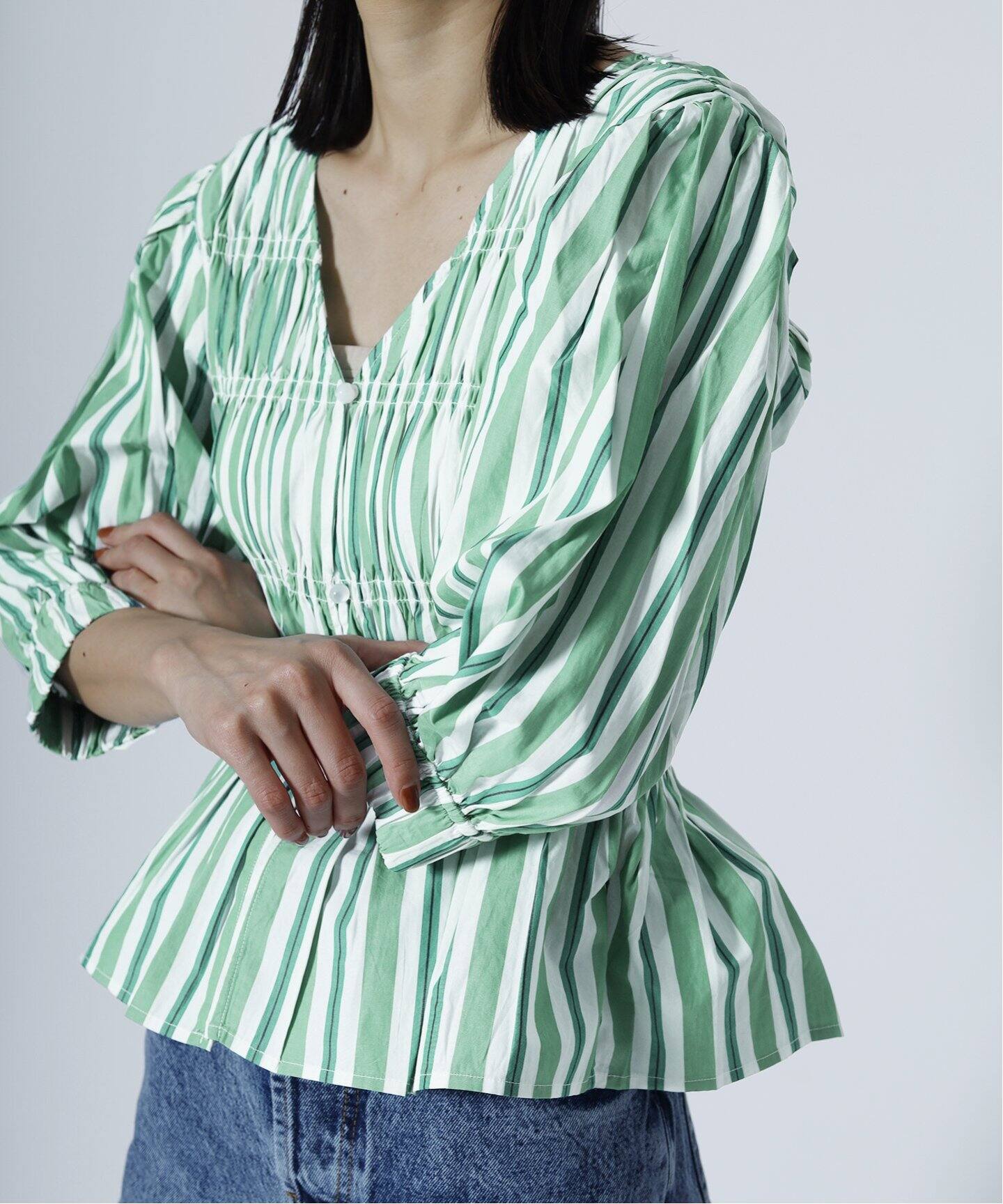 GANNI/ガニー】Stripe Cotton V-neck Fitted Blouse：ブラウス（シャツ 