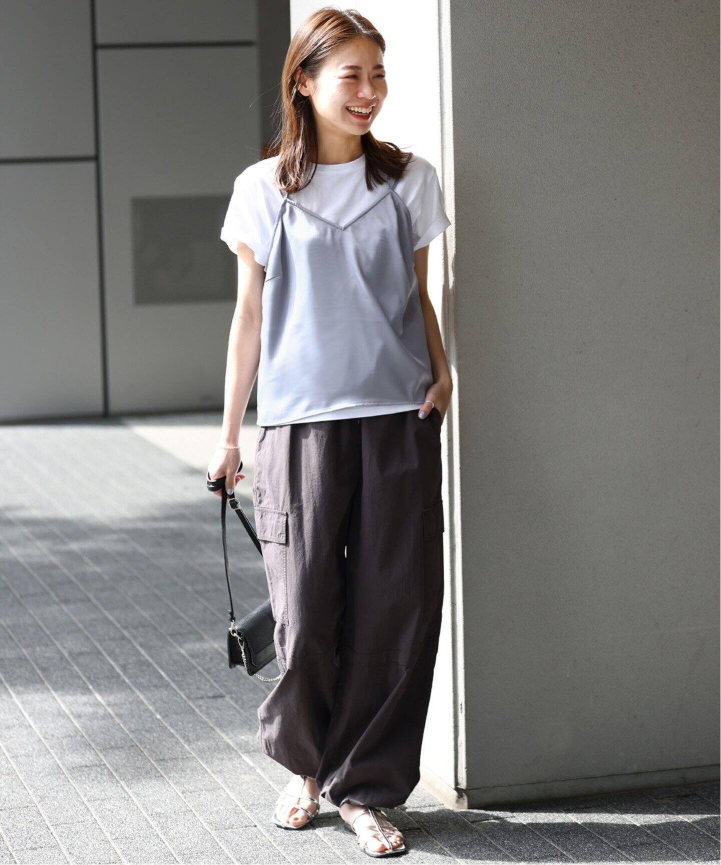 JOURNAL STANDARD relume - Tシャツセットキャミソールブラウス ネイビー Tシャツ付きサテンキャミソール（Tシャツ／カットソー