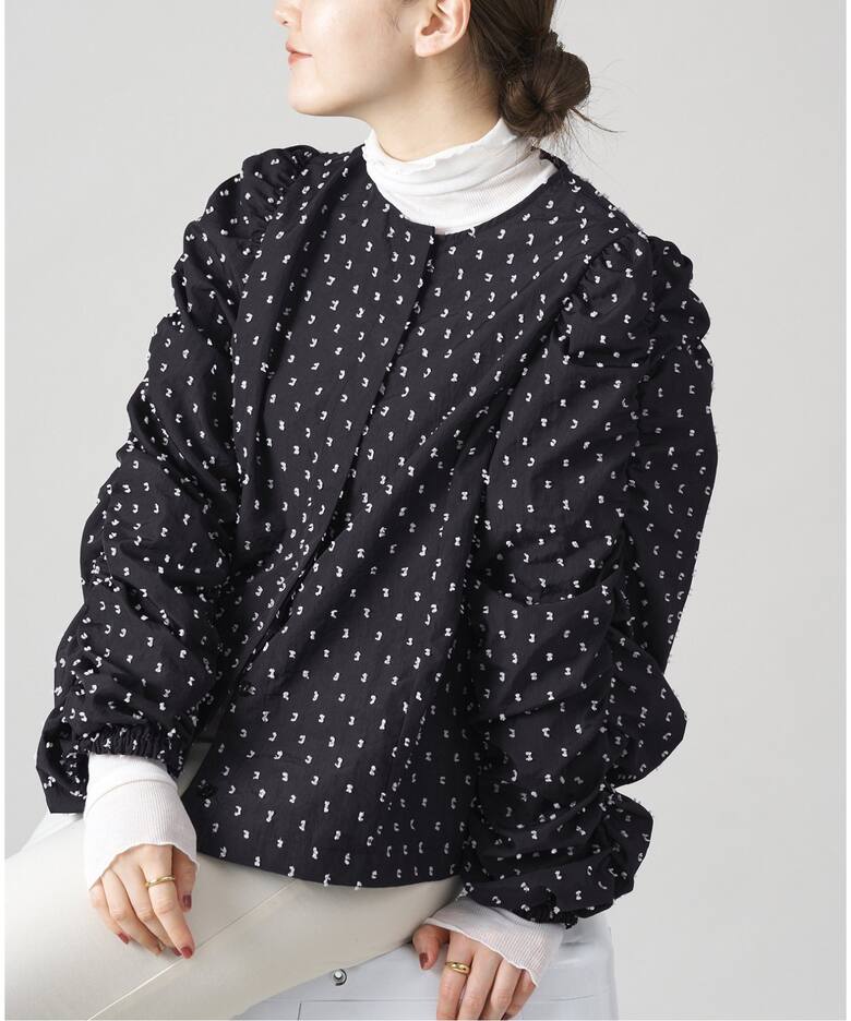 ドットタフタ シャーリングブラウス（シャツ／ブラウス）｜IENA  