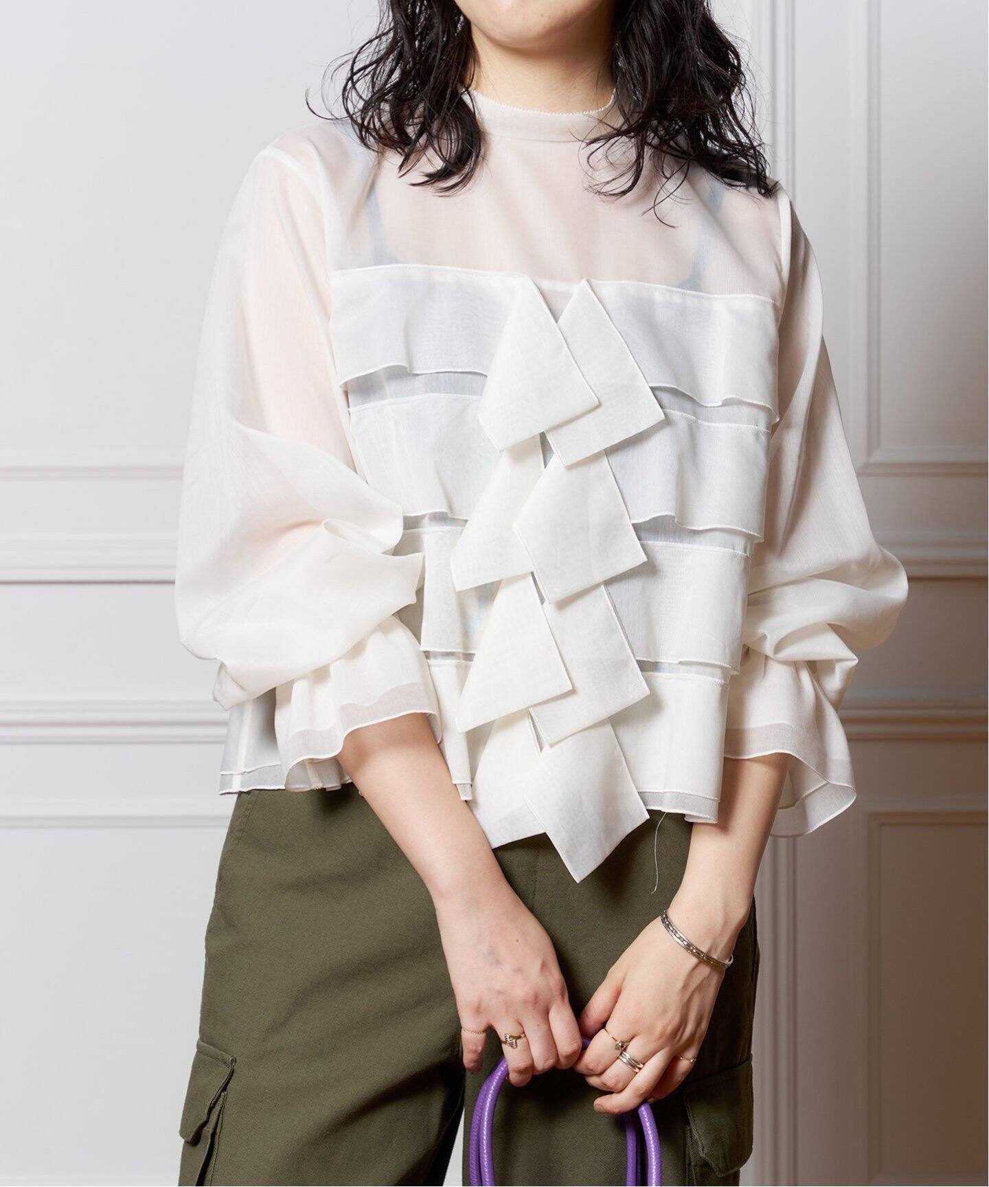 IENA LA BOUCLE コットンポリシアーフリルブラウス（シャツ／ブラウス  