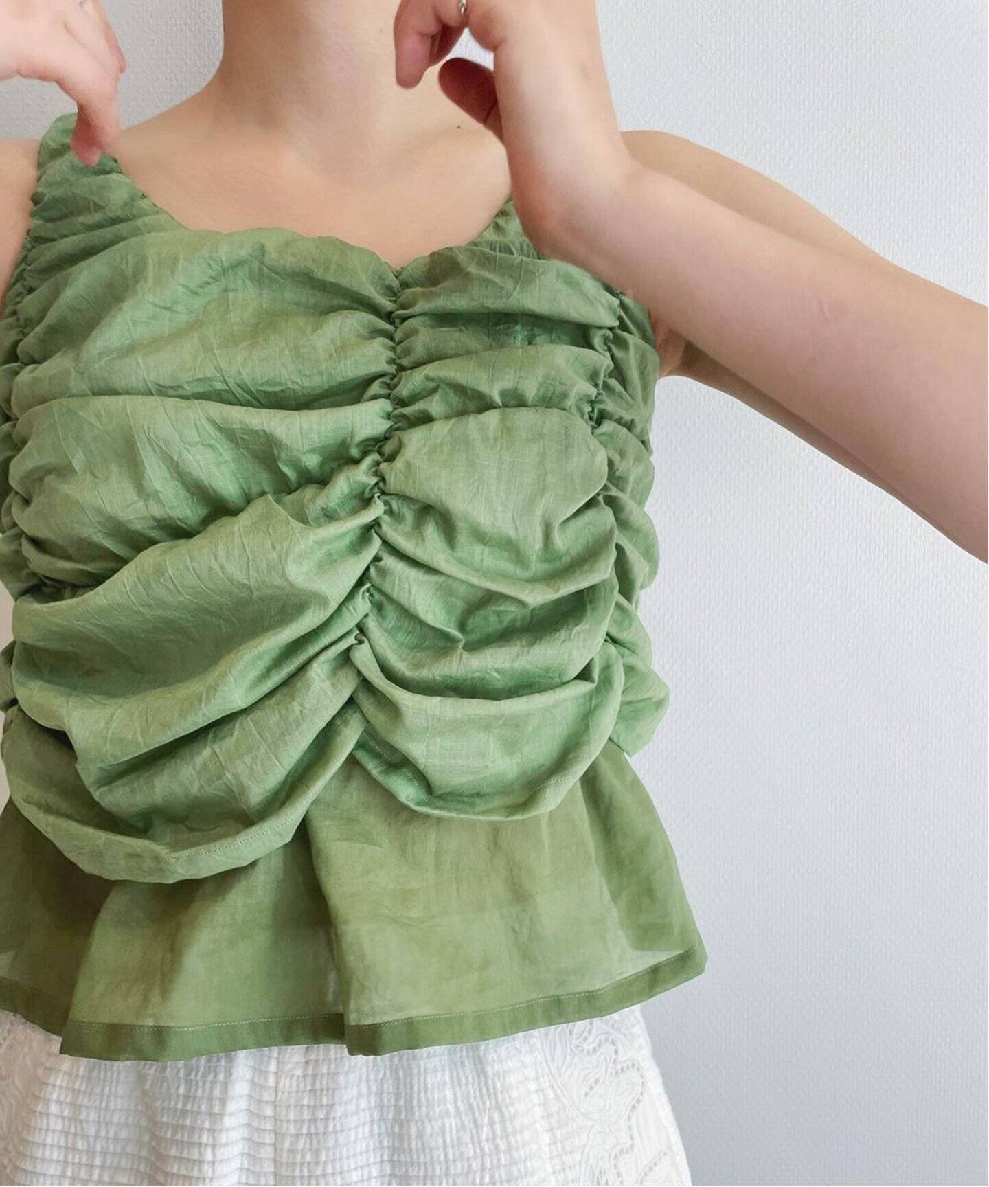 AS YET UNNAMED/アズイェットアンネイムド gathered タンクトップ  