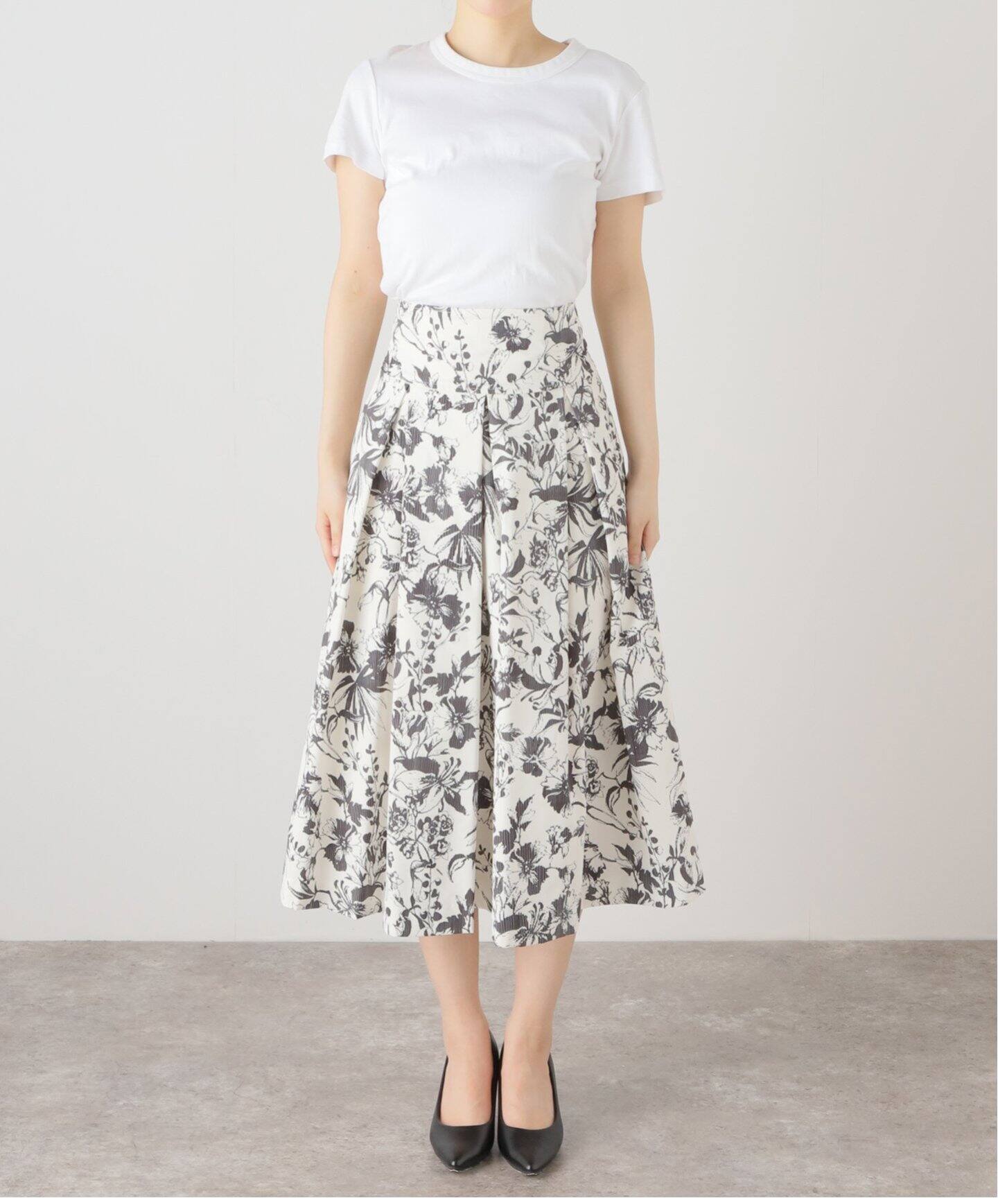 ボタニカルフラワータックスカート（ロング・マキシ丈スカート）｜La  