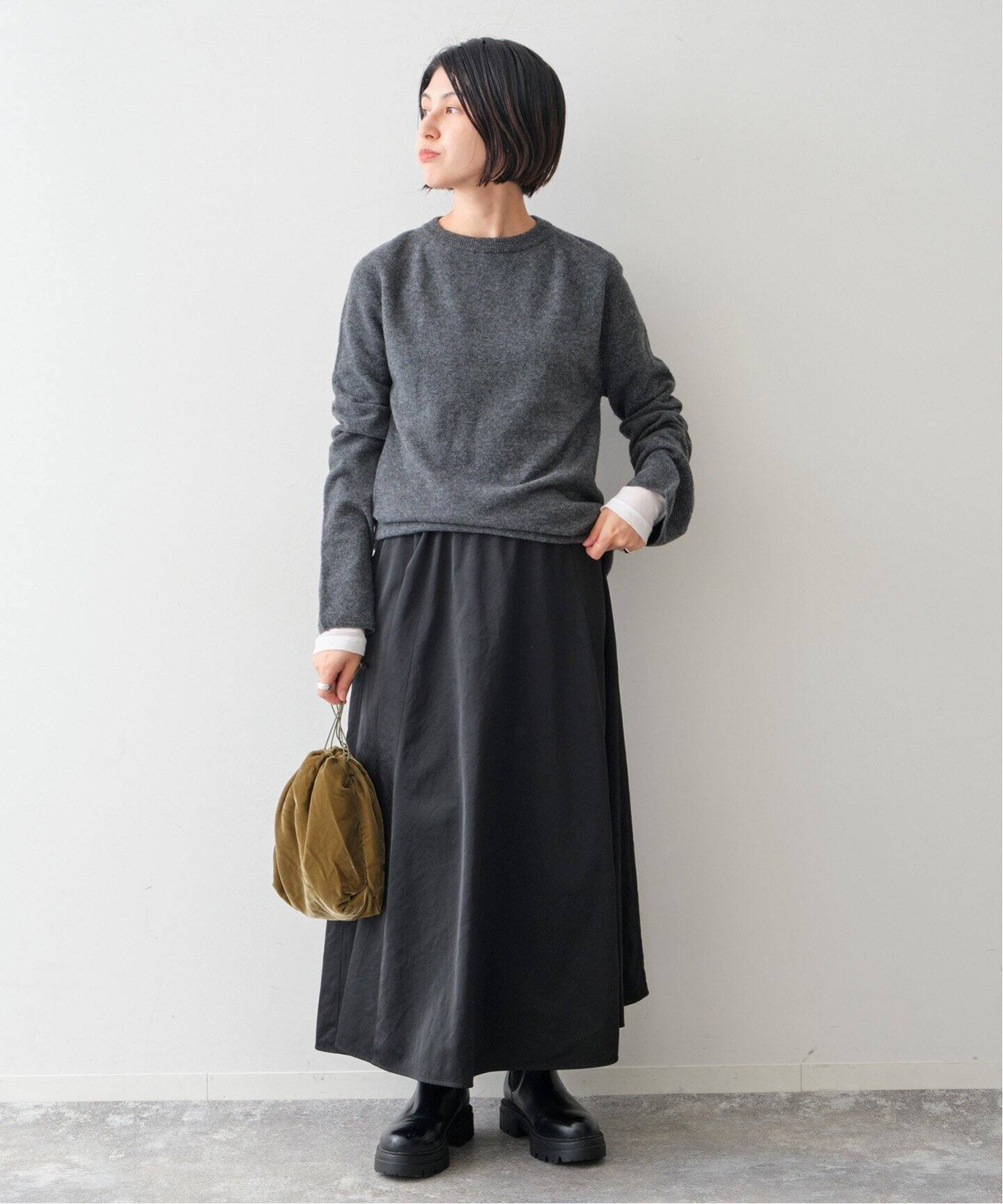 ナイロンサテンボリュームスカート（ロング・マキシ丈スカート  