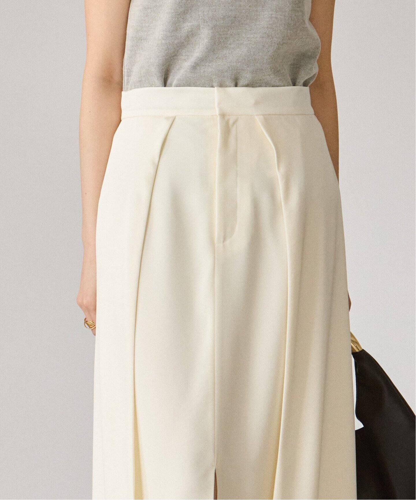 ターンアラウンドサテンスカート（ロング・マキシ丈スカート）｜NOBLE  