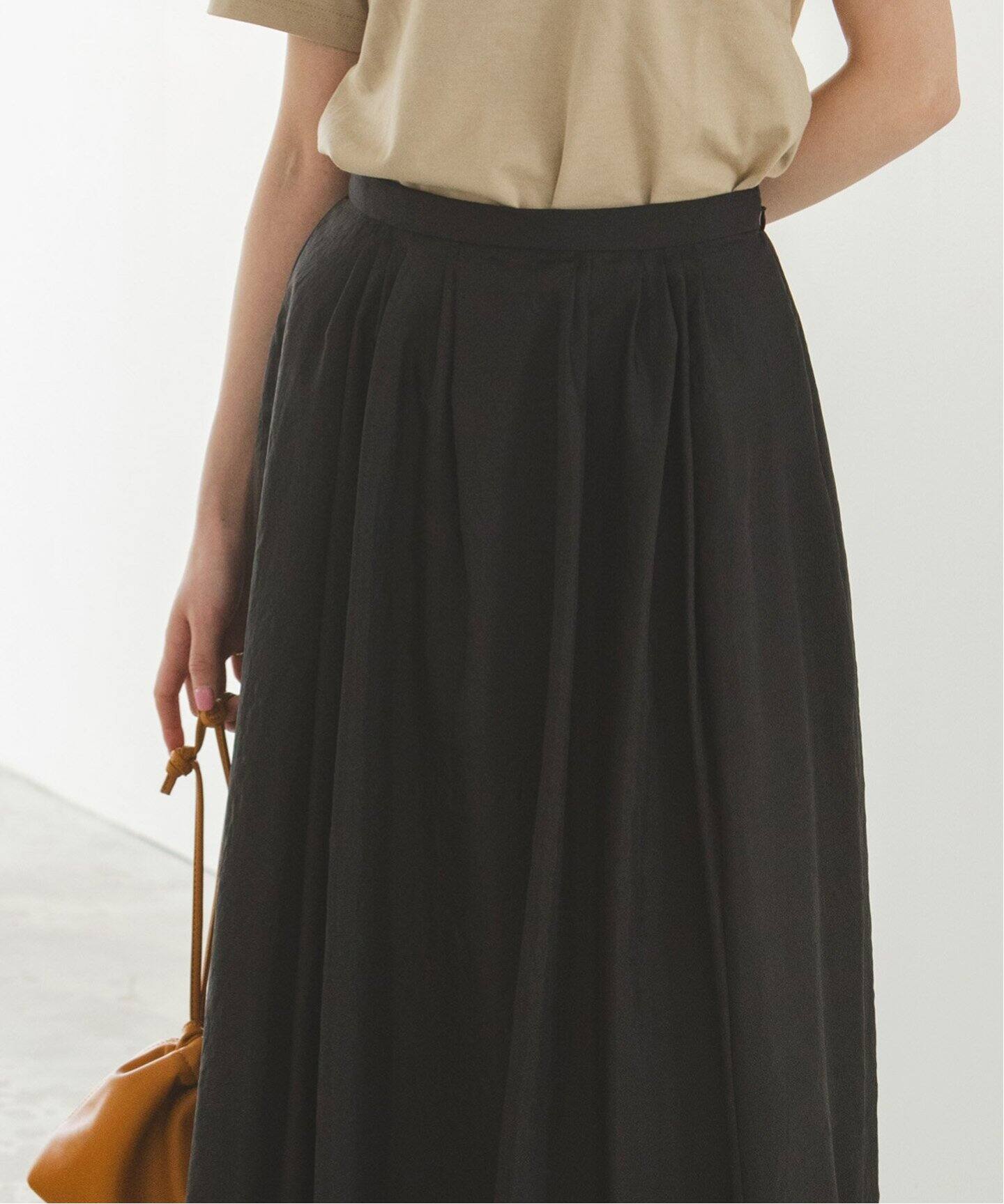 シルキータフタマキシスカート（ロング・マキシ丈スカート）｜NOBLE  