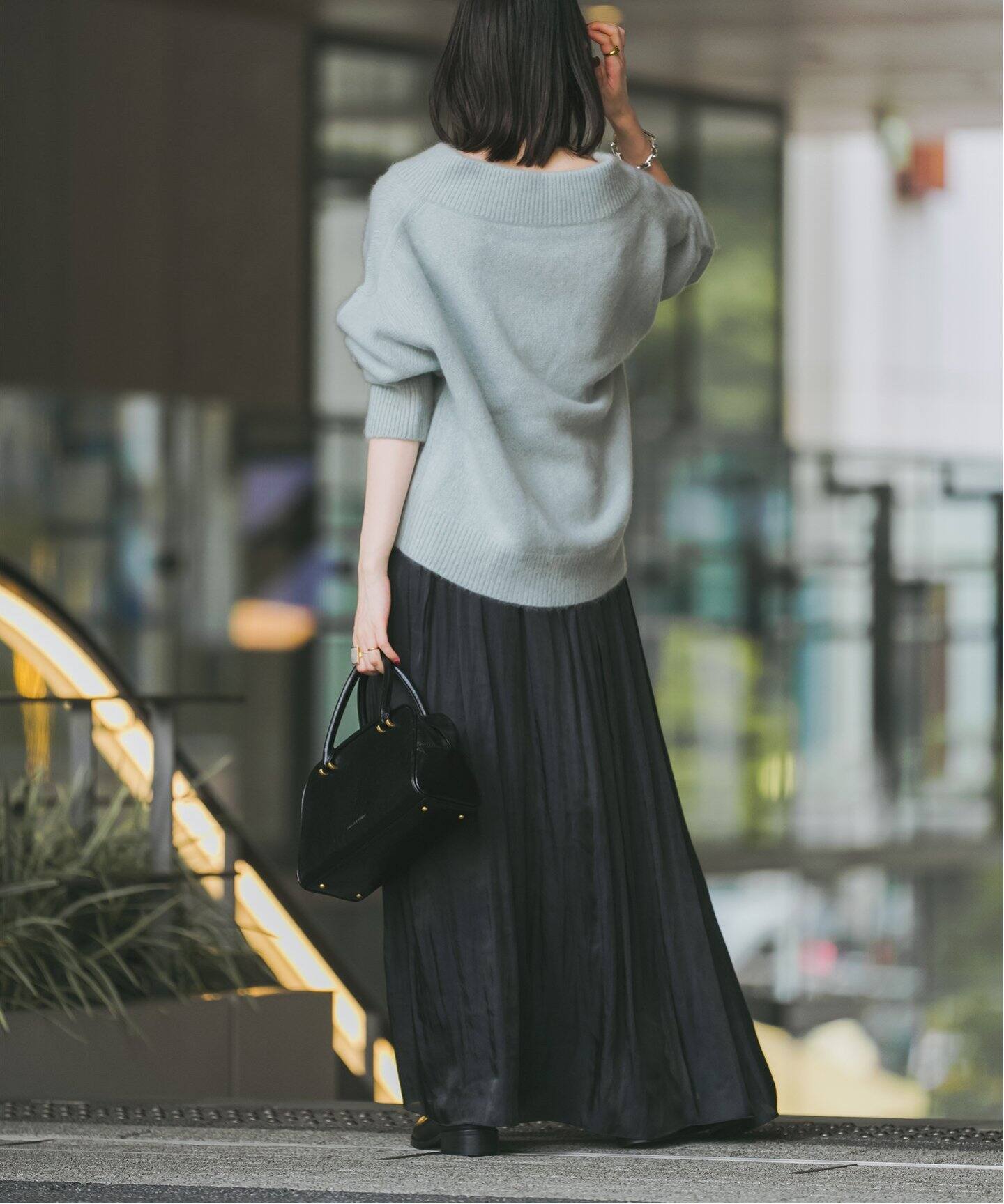 ブライトサテンフロントスリットギャザースカート（ロング・マキシ丈  