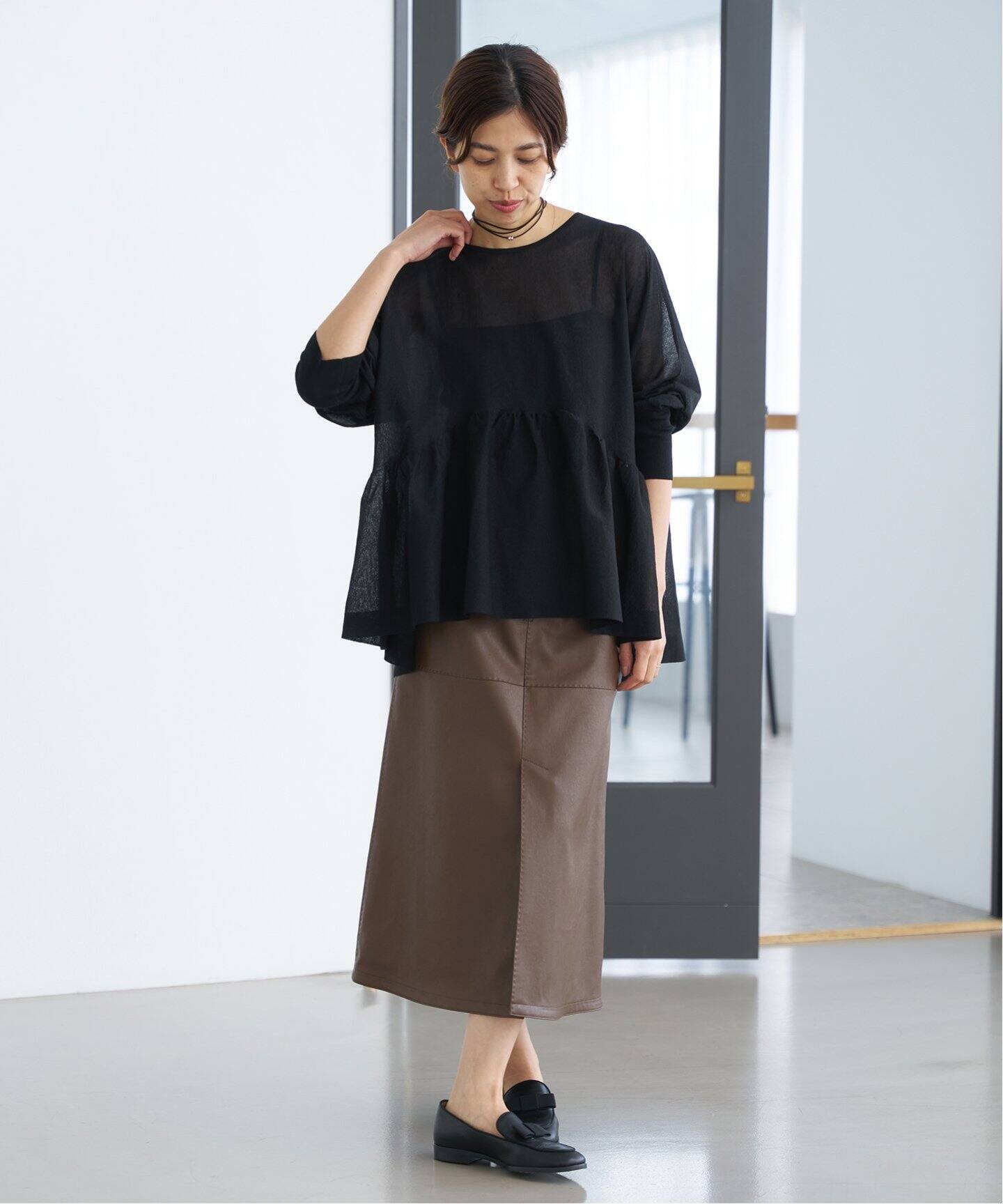 レザーライクトラペーズスカート（ロング・マキシ丈スカート）｜IENA  