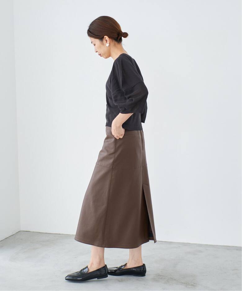 レザーライクトラペーズスカート（ロング・マキシ丈スカート）｜IENA  