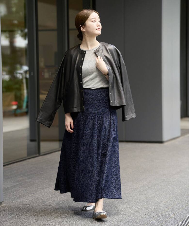 フラワー刺繍タックフレアスカート（ロング・マキシ丈スカート）｜IENA  