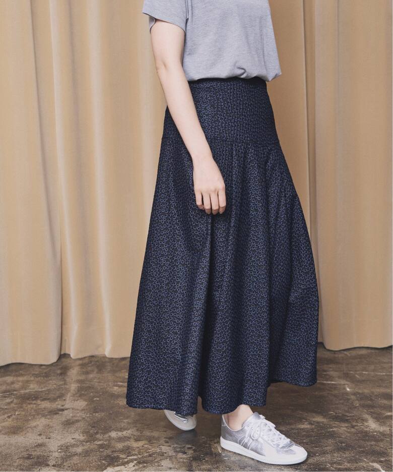 フラワー刺繍タックフレアスカート（ロング・マキシ丈スカート）｜IENA  