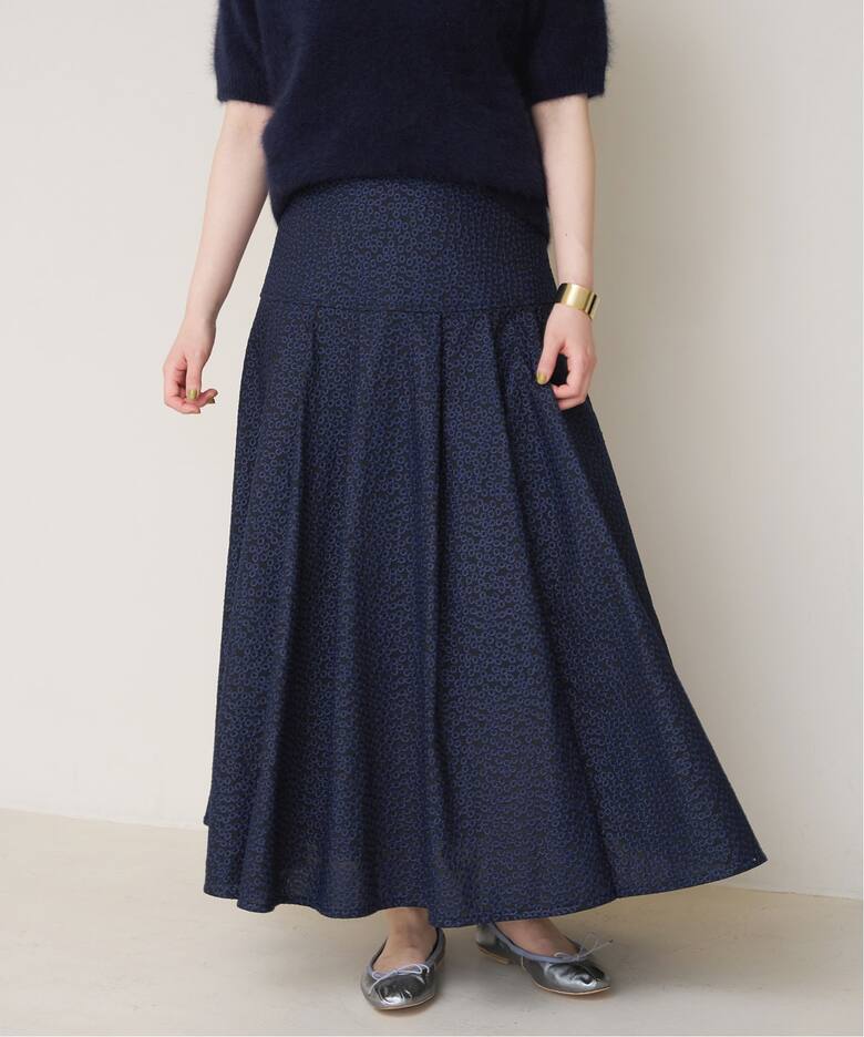 フラワー刺繍タックフレアスカート（ロング・マキシ丈スカート）｜IENA  