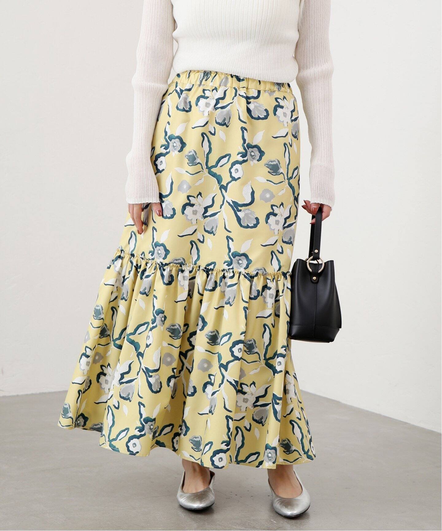 モチーフフラワー ティアードスカート（ロング・マキシ丈スカート  