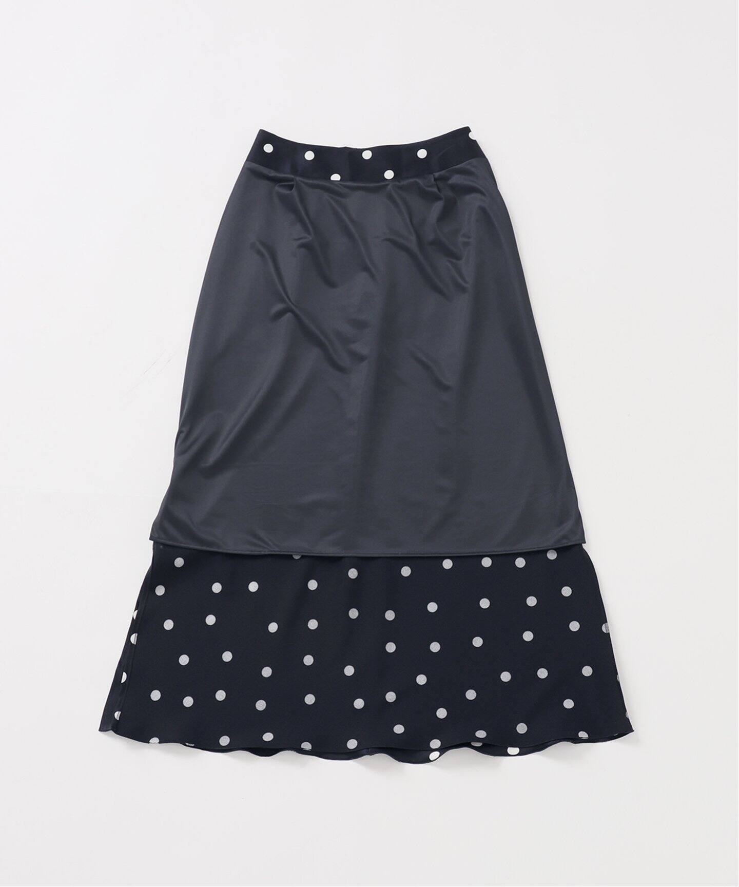 【新品タグ付】IENA サテンバイヤススカート 34(手洗い可) IENA（イエナ）の「サテンバイヤススカート（スカート）」 - WEAR