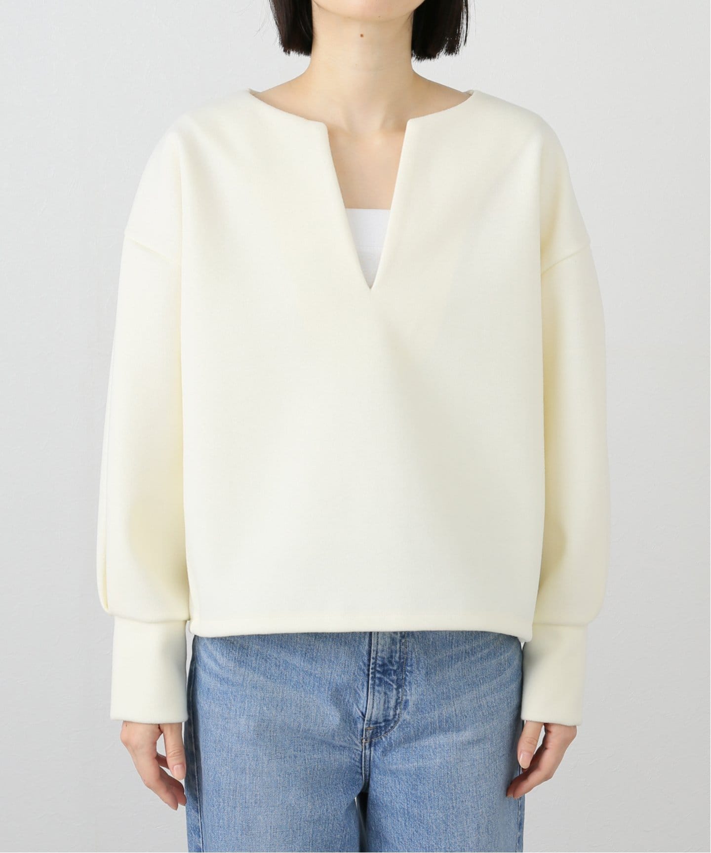 ラトータリテ　ヘアリー Vネックプルオーバー ラトータリテ ヘアリー Vネックプルオーバー La Totalite