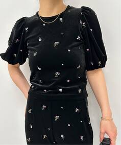 パフスリーブベロア刺繍トップス（Tシャツ／カットソー）｜UBY Spick