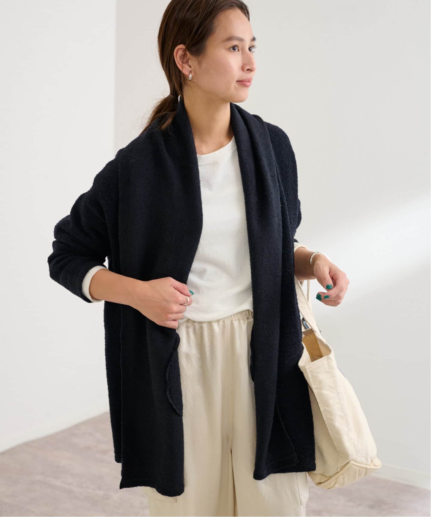 新品タグ付き24AW✨フレームワーク ネイビーストレッチツイルガウンカーディガン 新品タグ付き24AW✨フレームワーク ネイビーストレッチツイルガウン