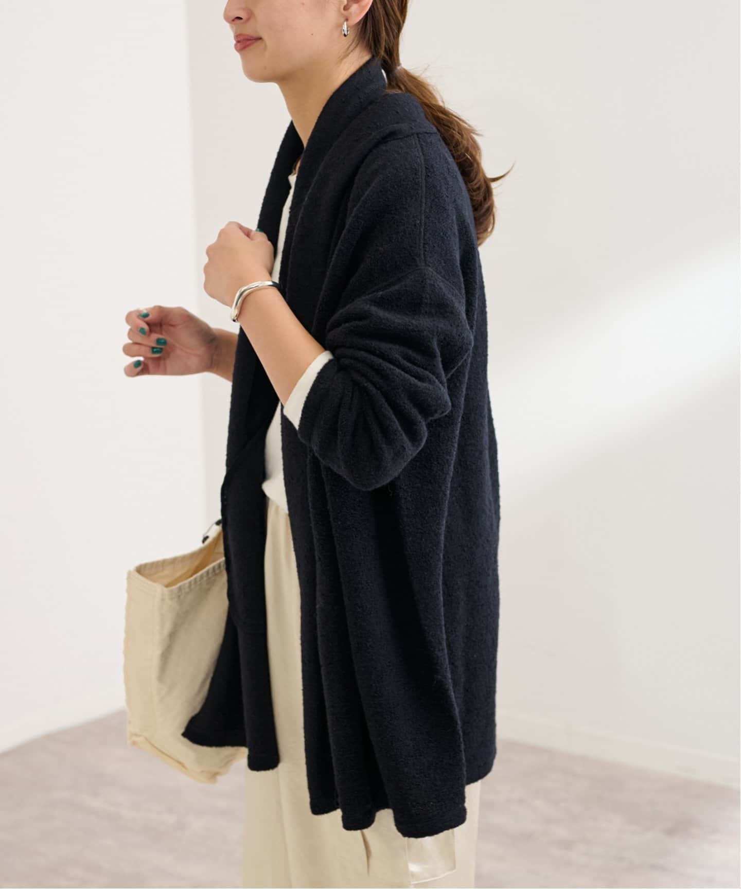 新品タグ付き24AW✨フレームワーク ネイビーストレッチツイルガウンカーディガン ネイビーストレッチツイルガウンカーデ（カーディガン）｜FRAMeWORK