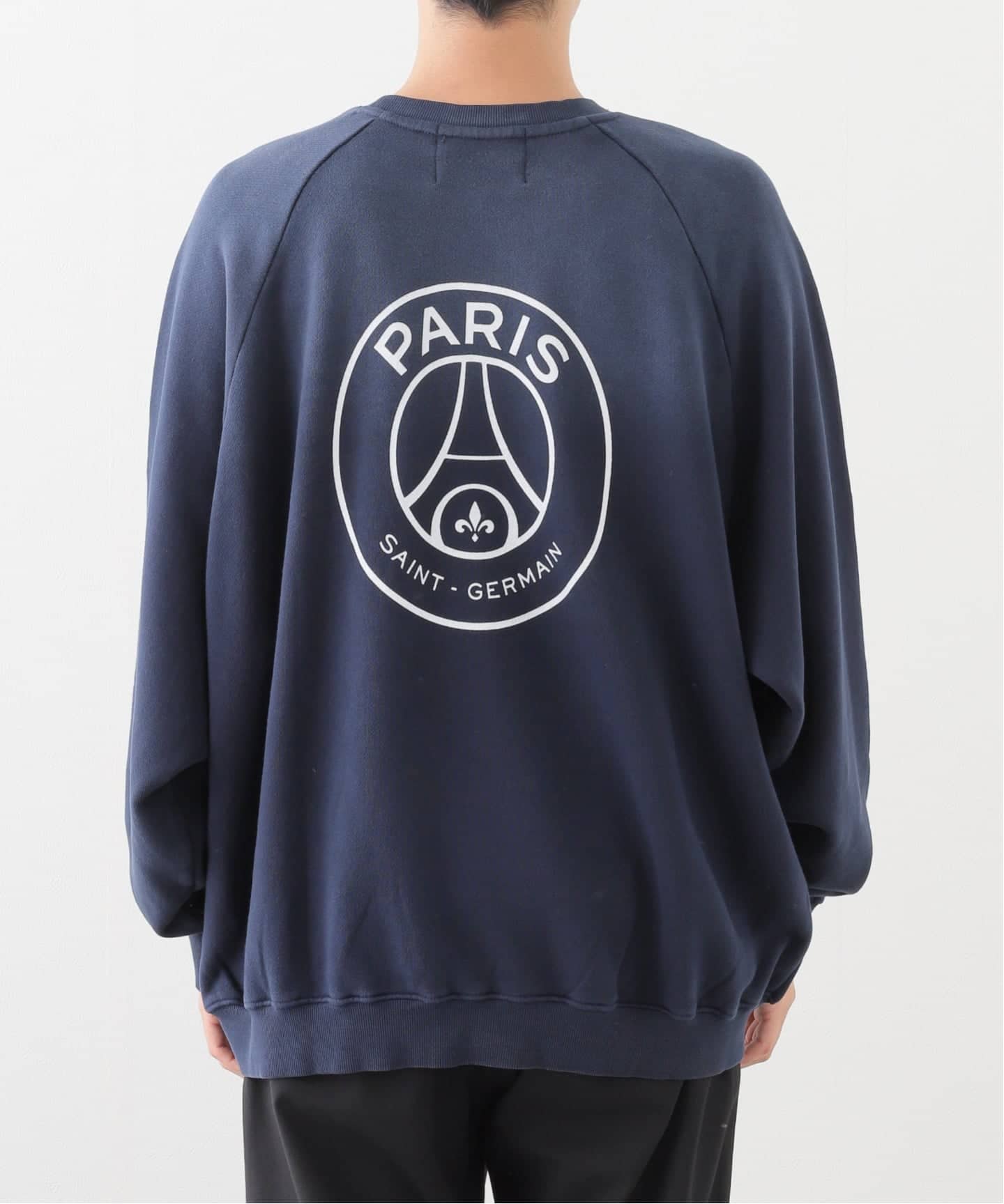Paris Saint-Germain / パリ・サン＝ジェルマン】JP BACK EMBLEM SWEAT