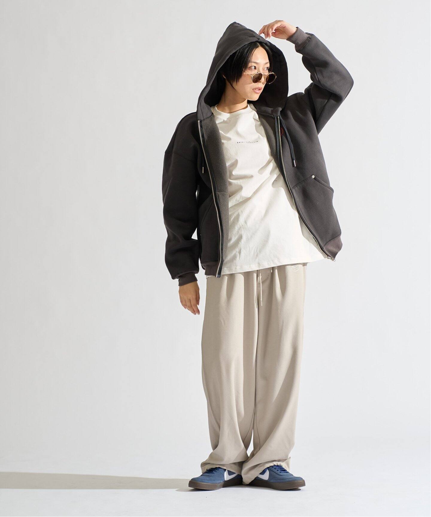 Paris Saint-Germain (パリサンジェルマン) ★★ ① 24070340000310 LOUNGE SWEAT HOODIE メンズ グレー XL パーカー 「Paris Saint-Germain/パリサンジェルマン」ロゴスウェット