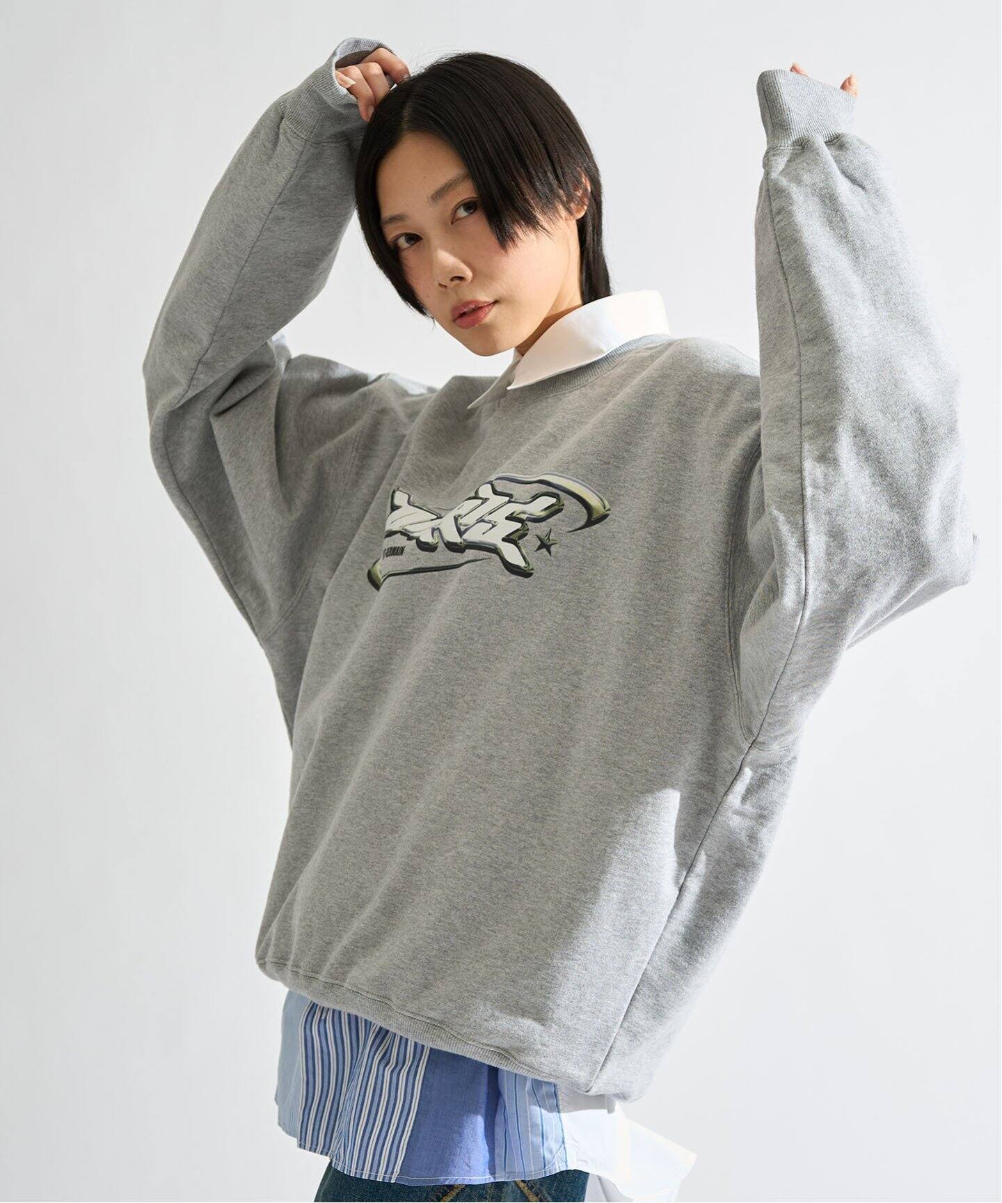 Paris Saint-Germain / パリ・サン＝ジェルマン】 Y2K PARIS LOGO CREW