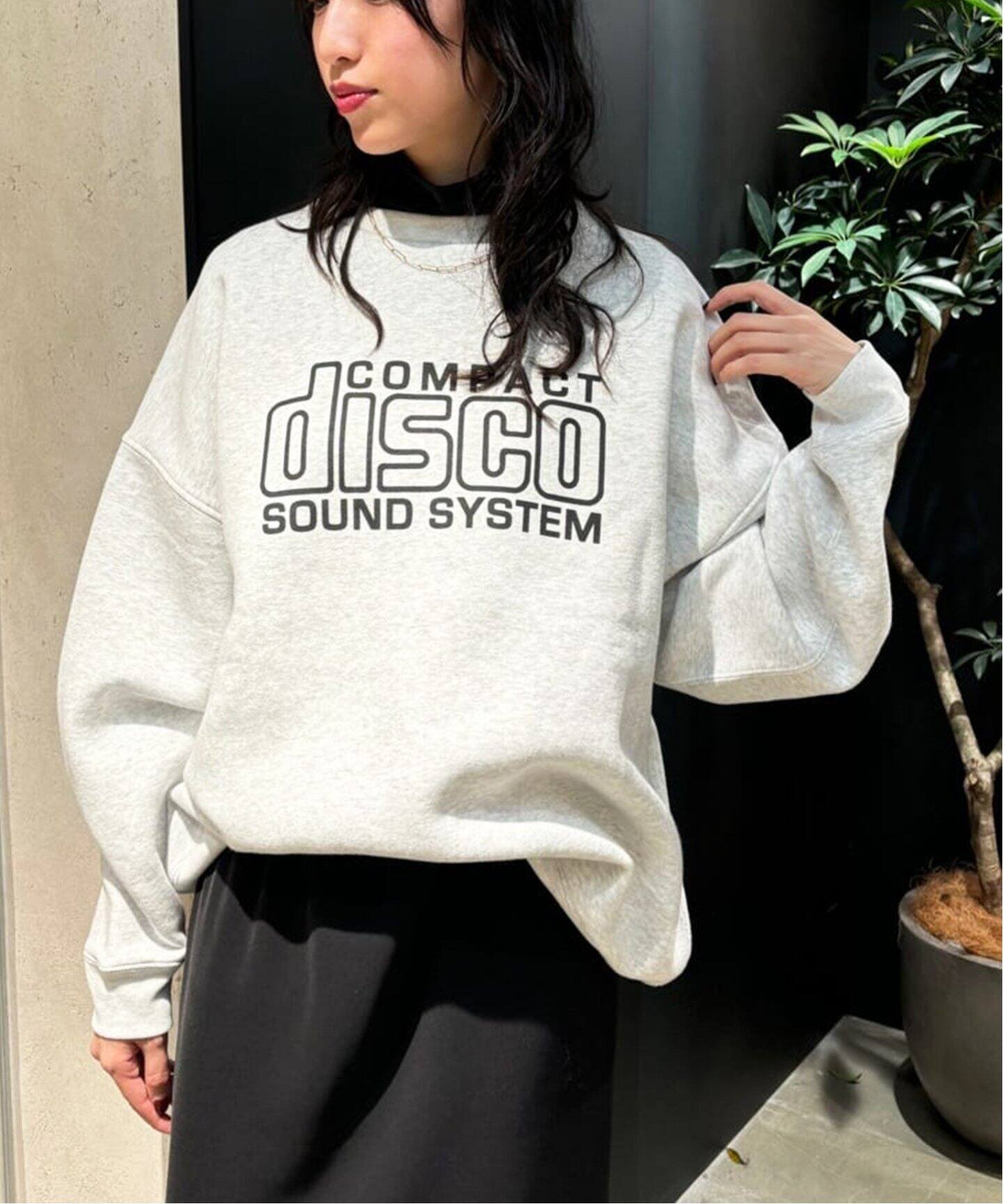 ISNESS MUSIC/イズネス ミュージック】C DISCO SWEATSHIRT：スウェット 