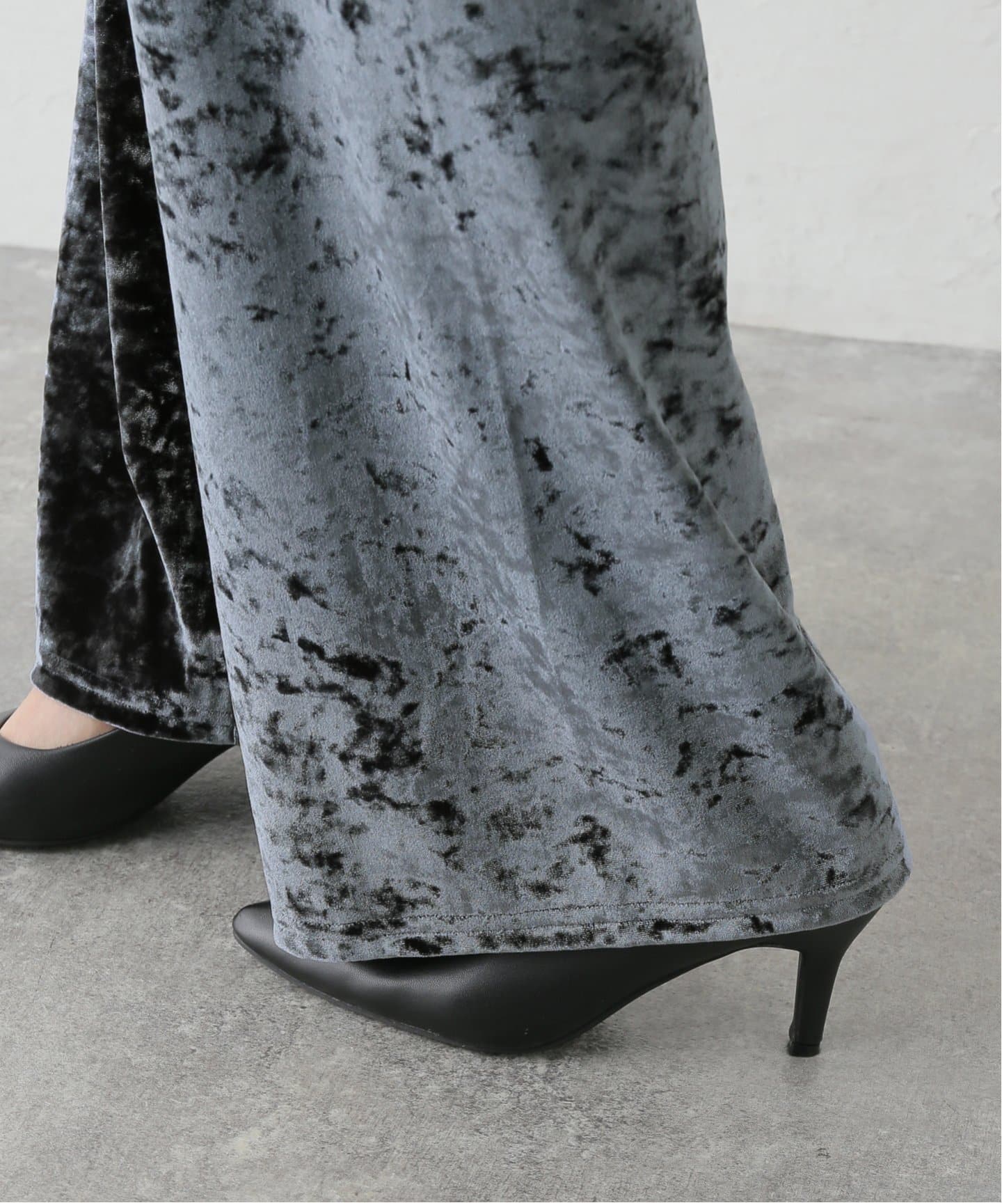 SIMONE WILD/シモーネ ワイルド】HAMMERED VELVET COZY PANTS
