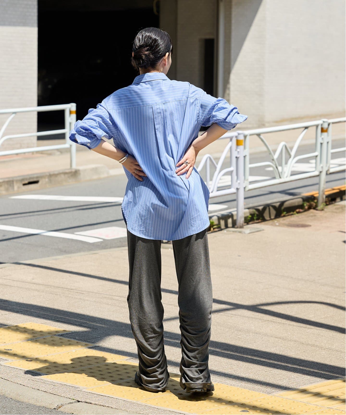 サイドシャーリングパンツ（その他パンツ）｜Oriens JOURNAL STANDARD